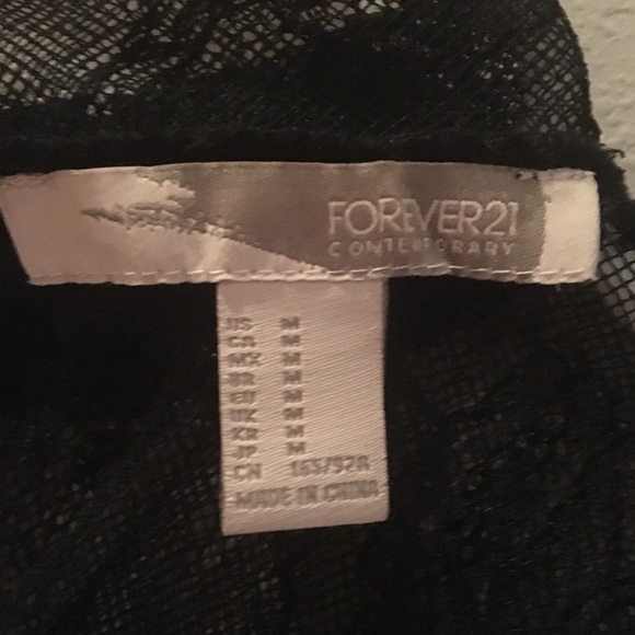 Black Lace Long Sleeved Top - Picture 2 of 2